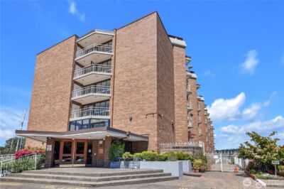 9500 Rainer Avenue S #212, Seattle, WA 98118 - Photo 2