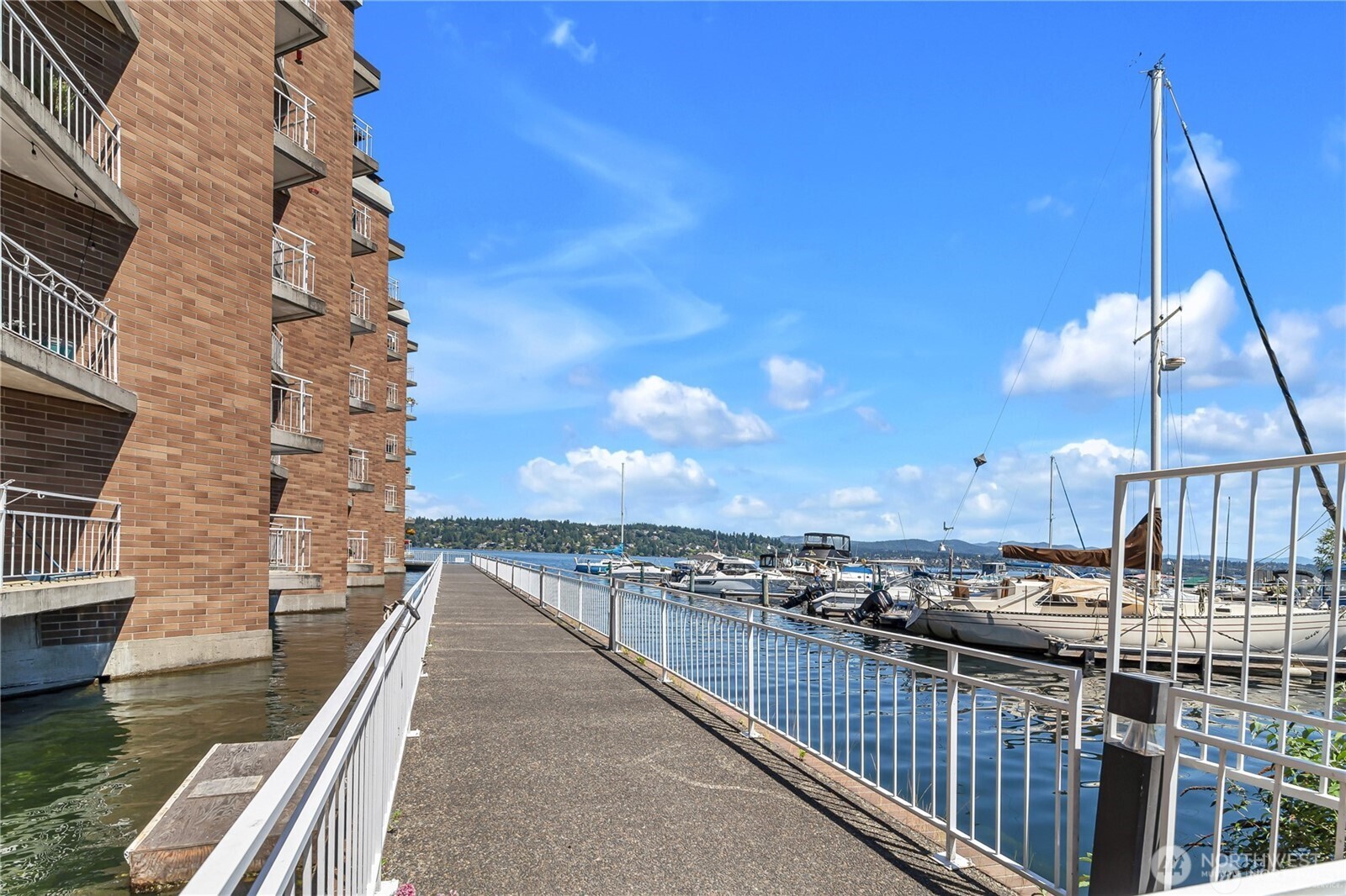 9500 Rainer Avenue S #212, Seattle, WA 98118