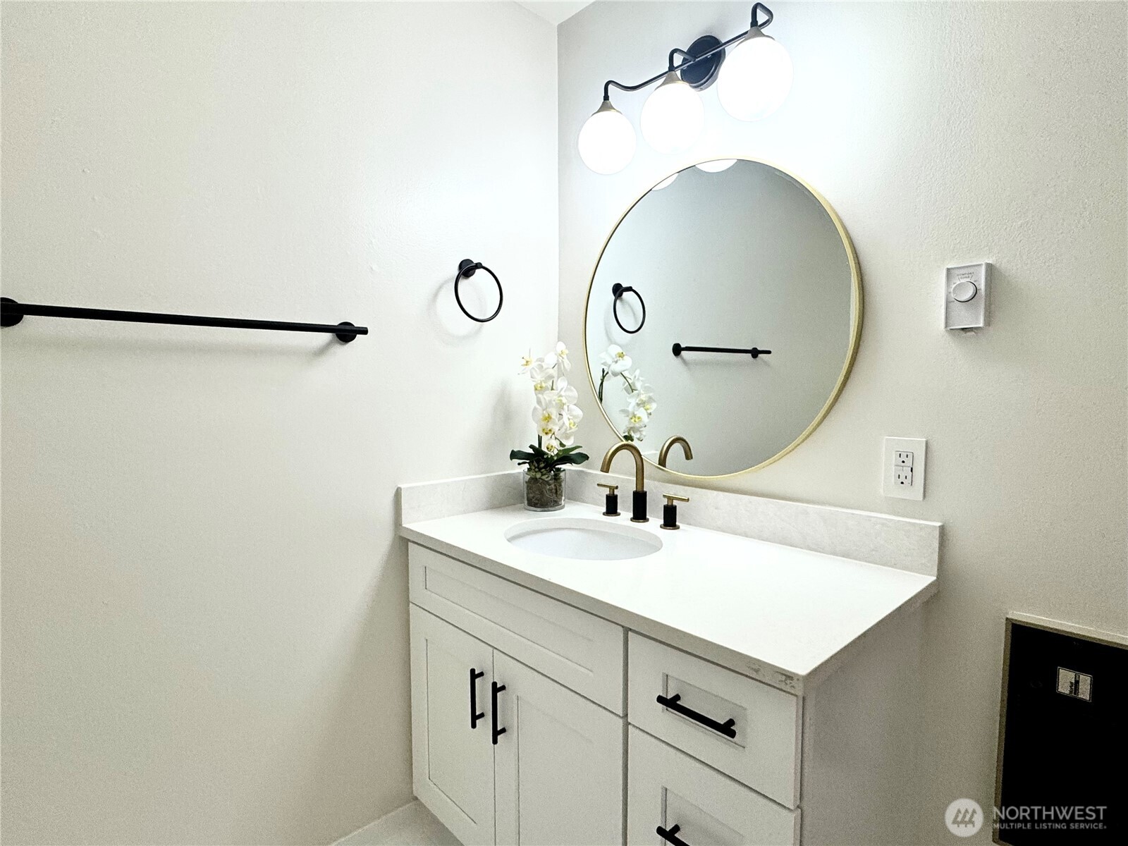 9500 Rainer Avenue S #212, Seattle, WA 98118