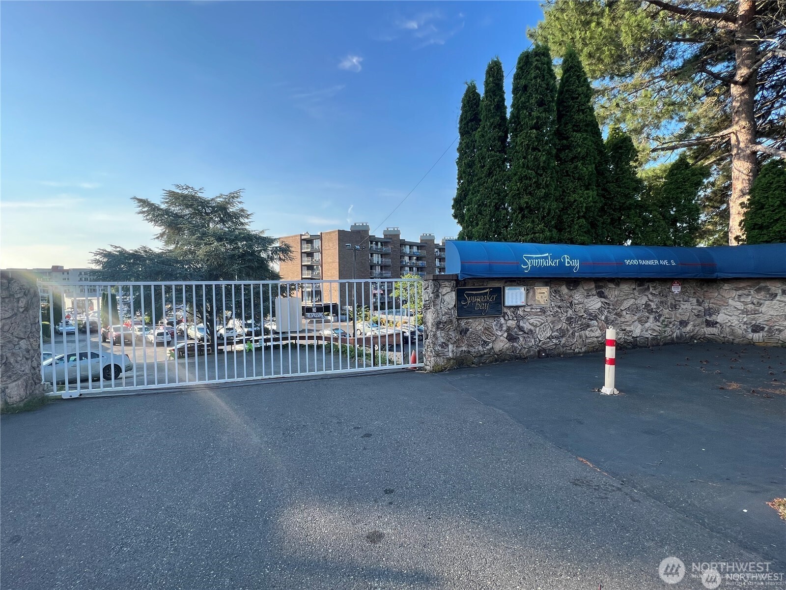 9500 Rainer Avenue S #212, Seattle, WA 98118