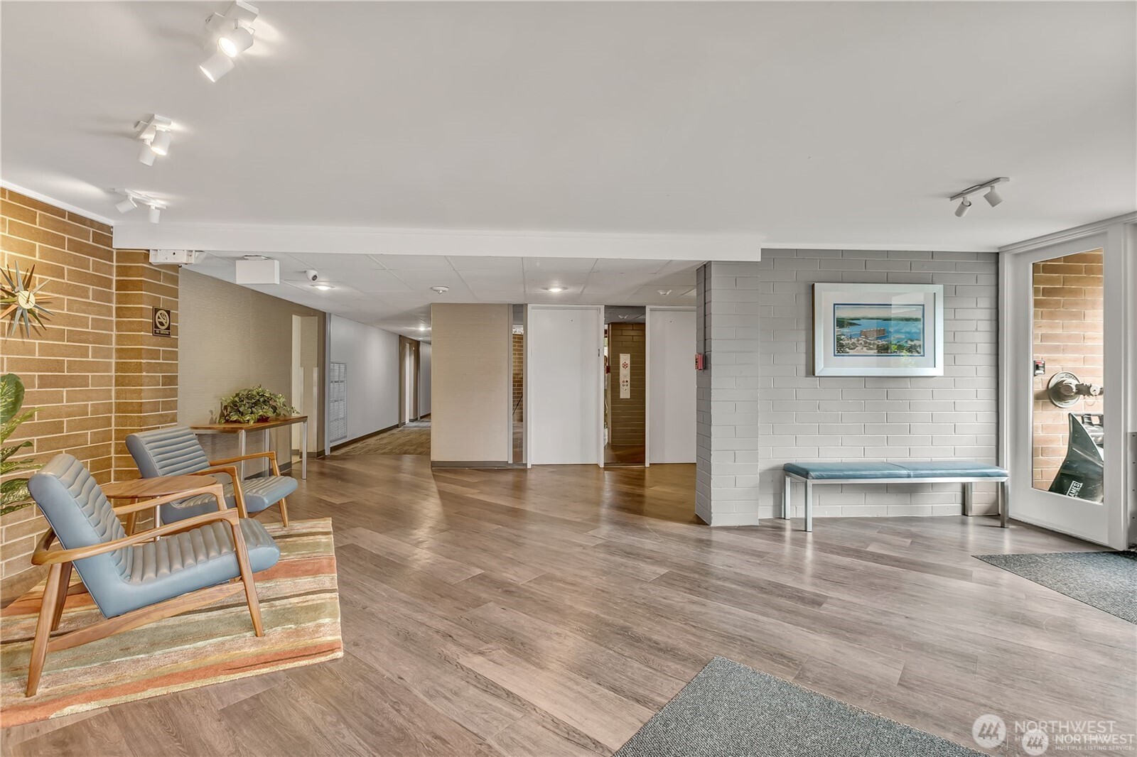 9500 Rainer Avenue S #212, Seattle, WA 98118