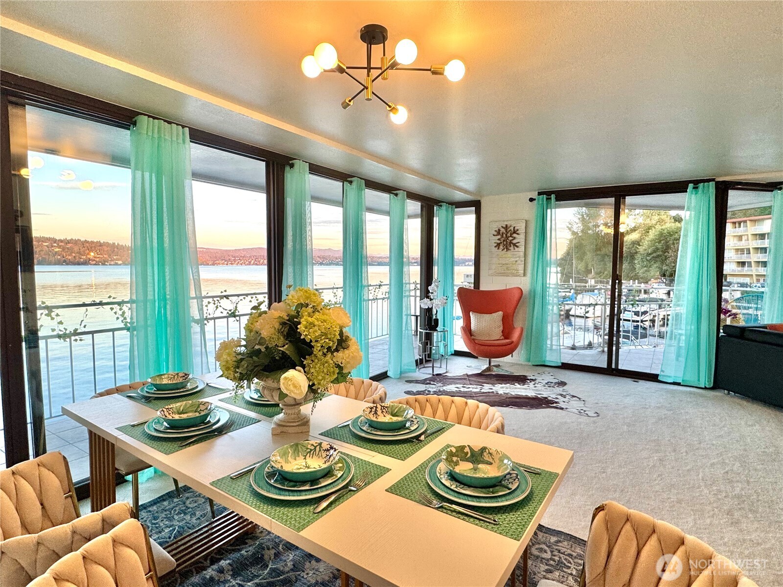 9500 Rainer Avenue S #212, Seattle, WA 98118