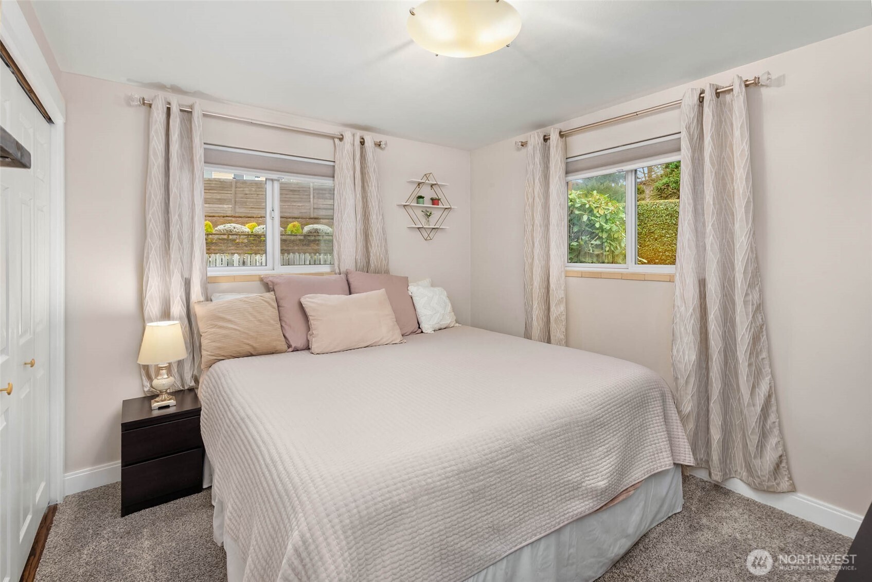 4726 S Victor Street , Seattle, WA 98178