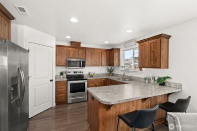 405 Cardinal Avenue , Winlock, WA 98596 - Photo 11