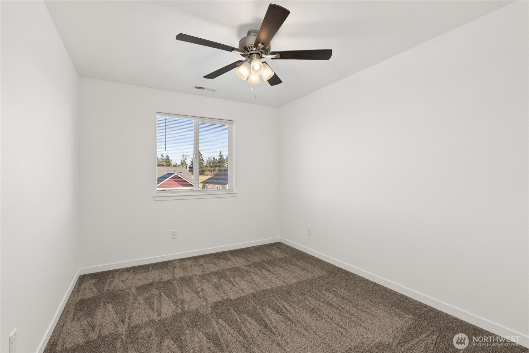 405 Cardinal Avenue , Winlock, WA 98596