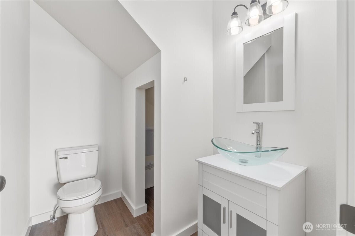 409 E Okanogan Avenue , Chelan, WA 98816