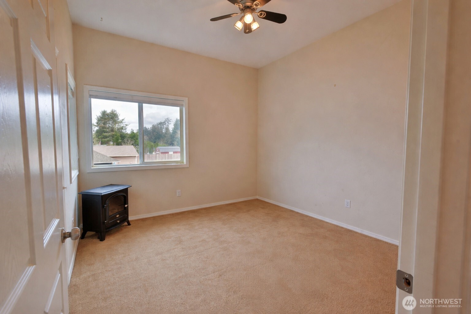 503 Duck Lake Drive SE, Ocean Shores, WA 98569