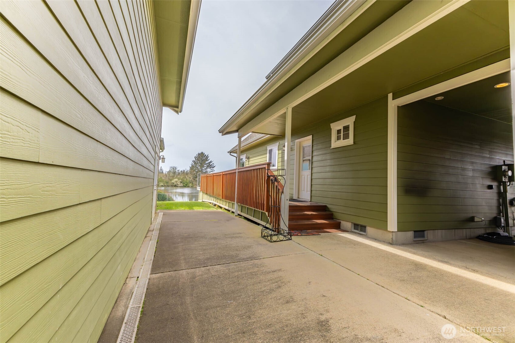 503 Duck Lake Drive SE, Ocean Shores, WA 98569