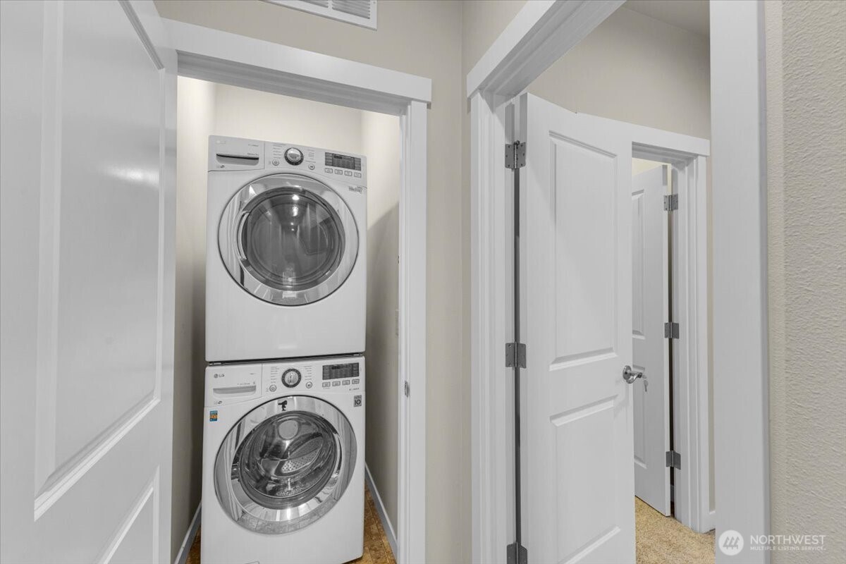 3511 NE 146th Place , Lake Forest Park, WA 98155