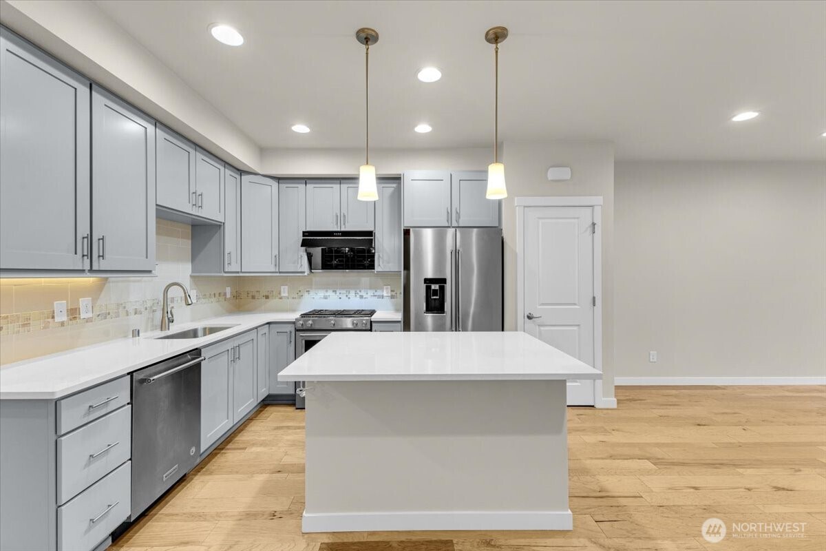 3511 NE 146th Place , Lake Forest Park, WA 98155