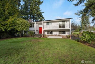 2037 NE Ridgewood Drive , Poulsbo, WA 98370