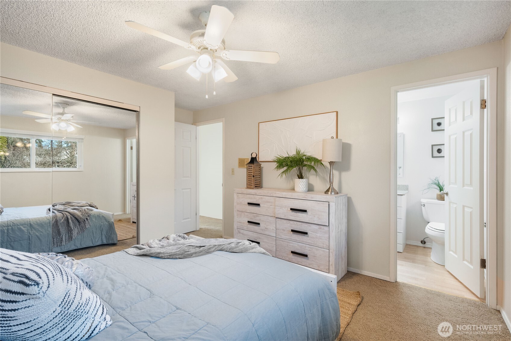 2037 NE Ridgewood Drive , Poulsbo, WA 98370