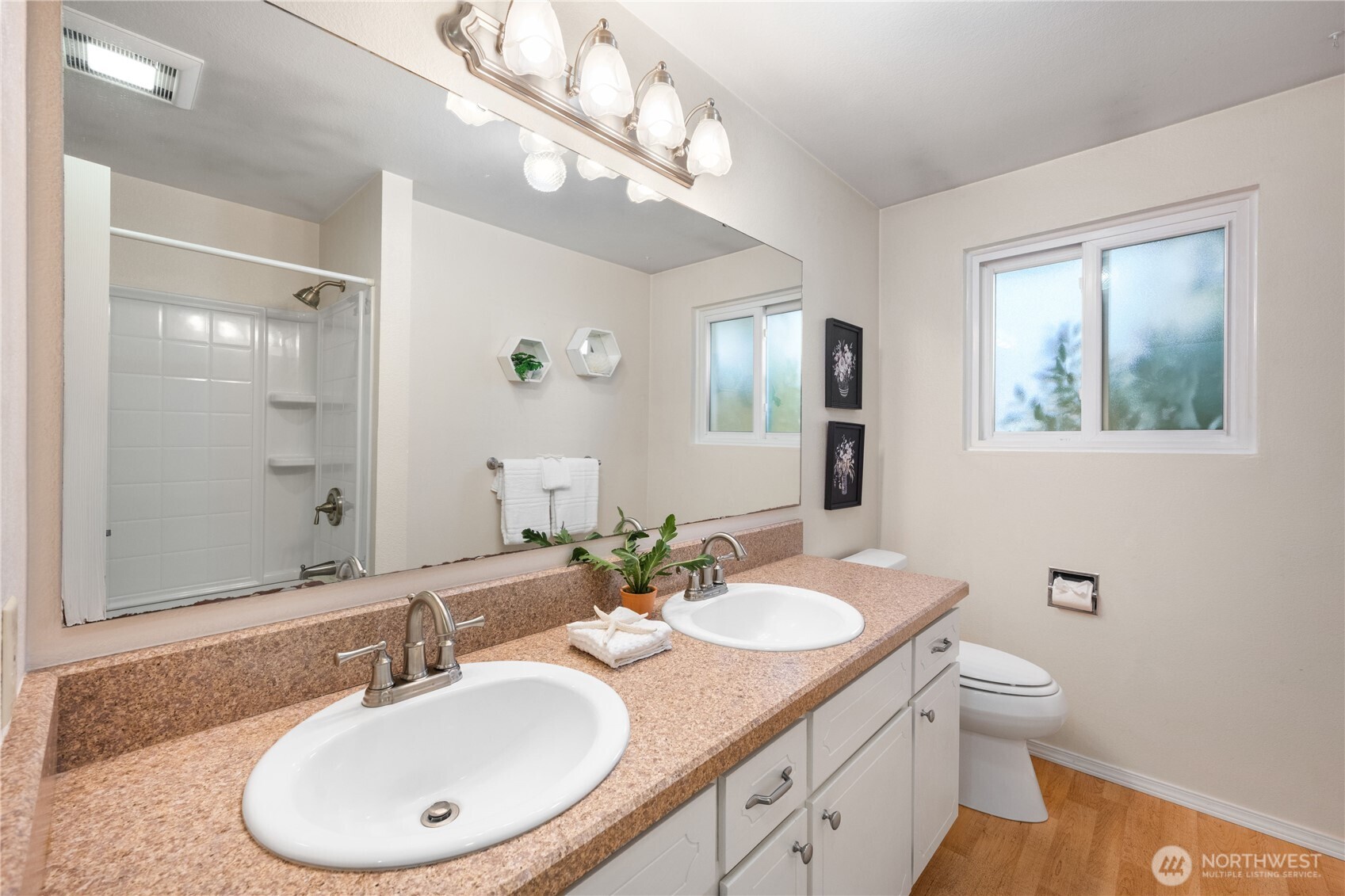 2037 NE Ridgewood Drive , Poulsbo, WA 98370