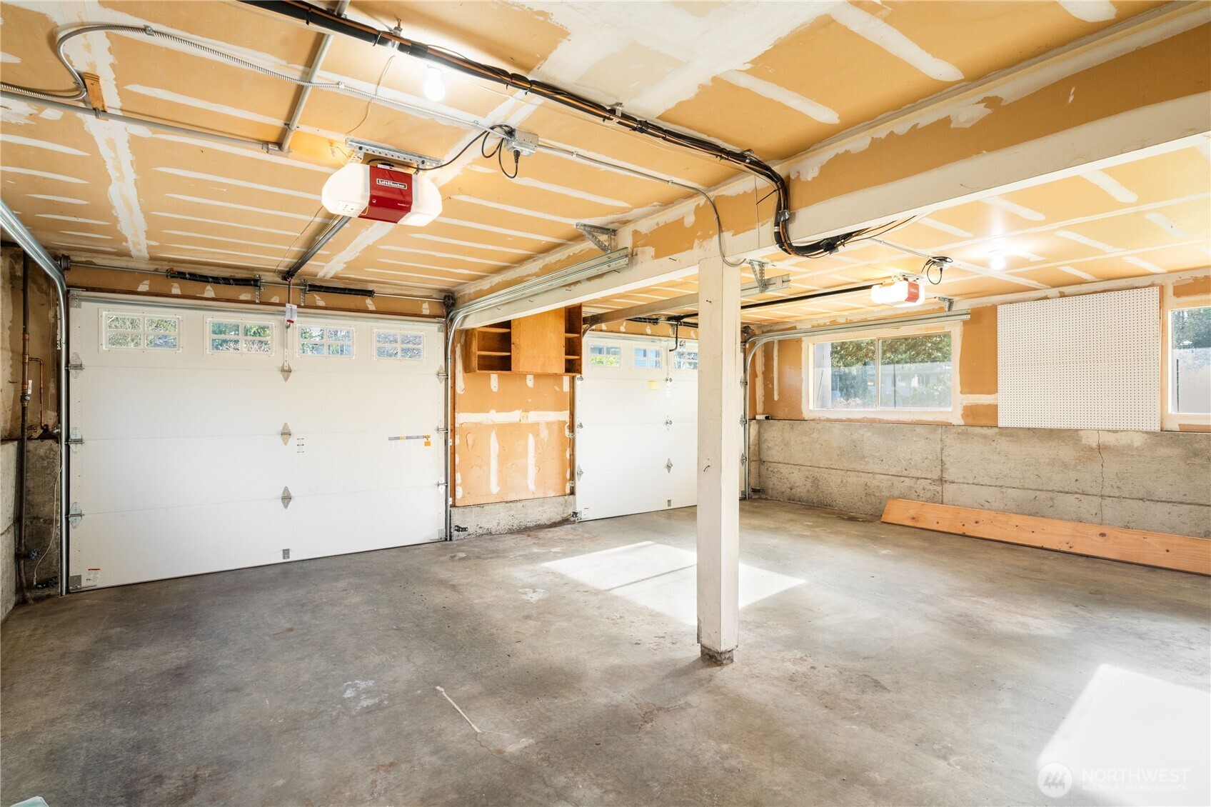 2037 NE Ridgewood Drive , Poulsbo, WA 98370