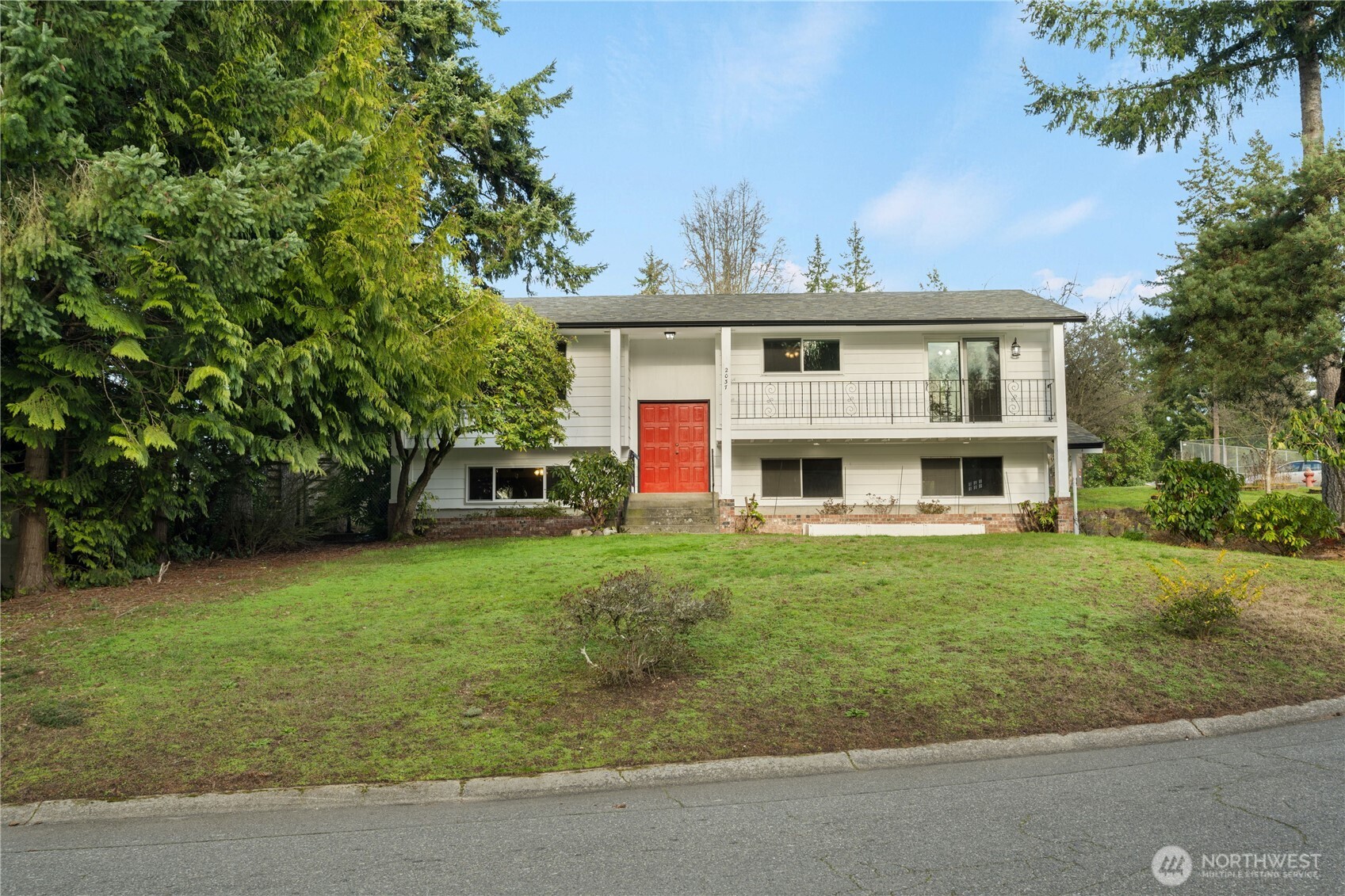 2037 NE Ridgewood Drive , Poulsbo, WA 98370