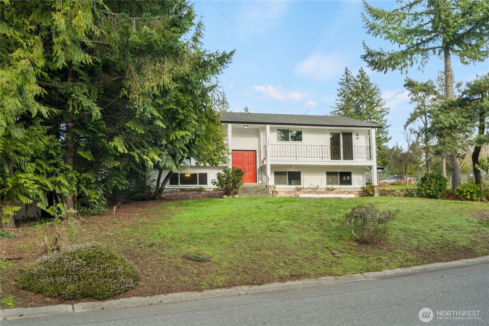 2037 NE Ridgewood Drive , Poulsbo, WA 98370