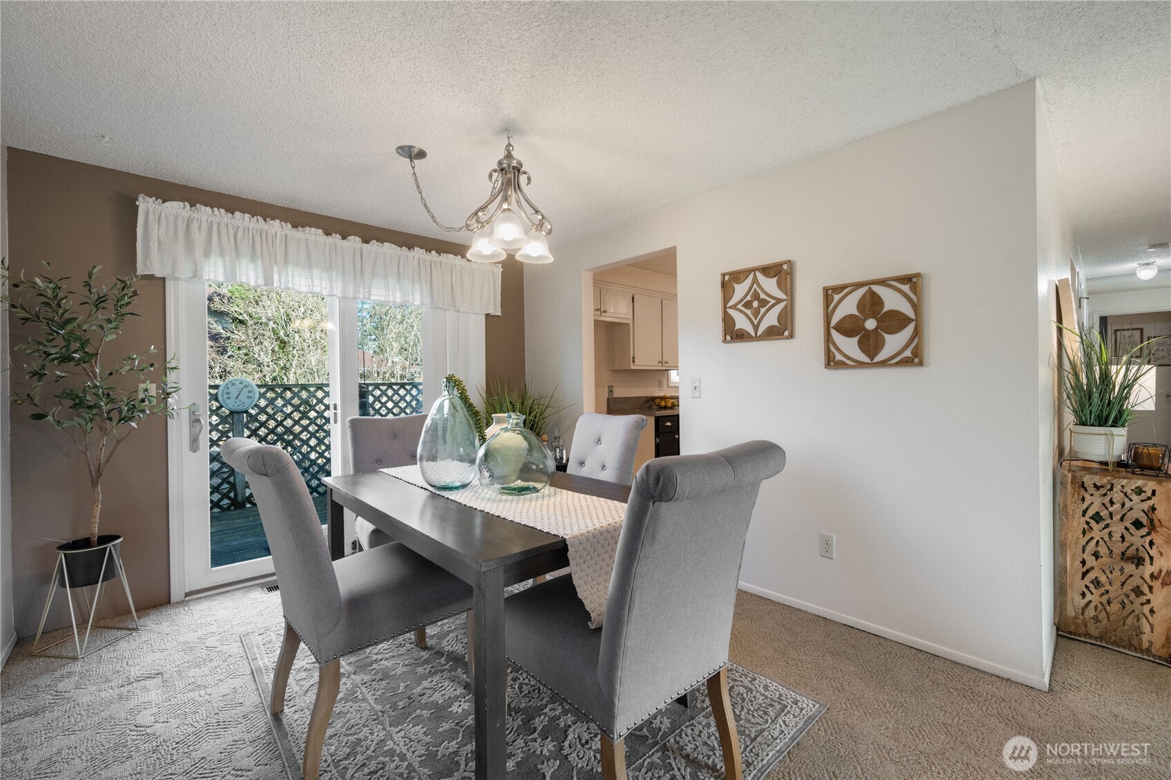 2037 NE Ridgewood Drive , Poulsbo, WA 98370