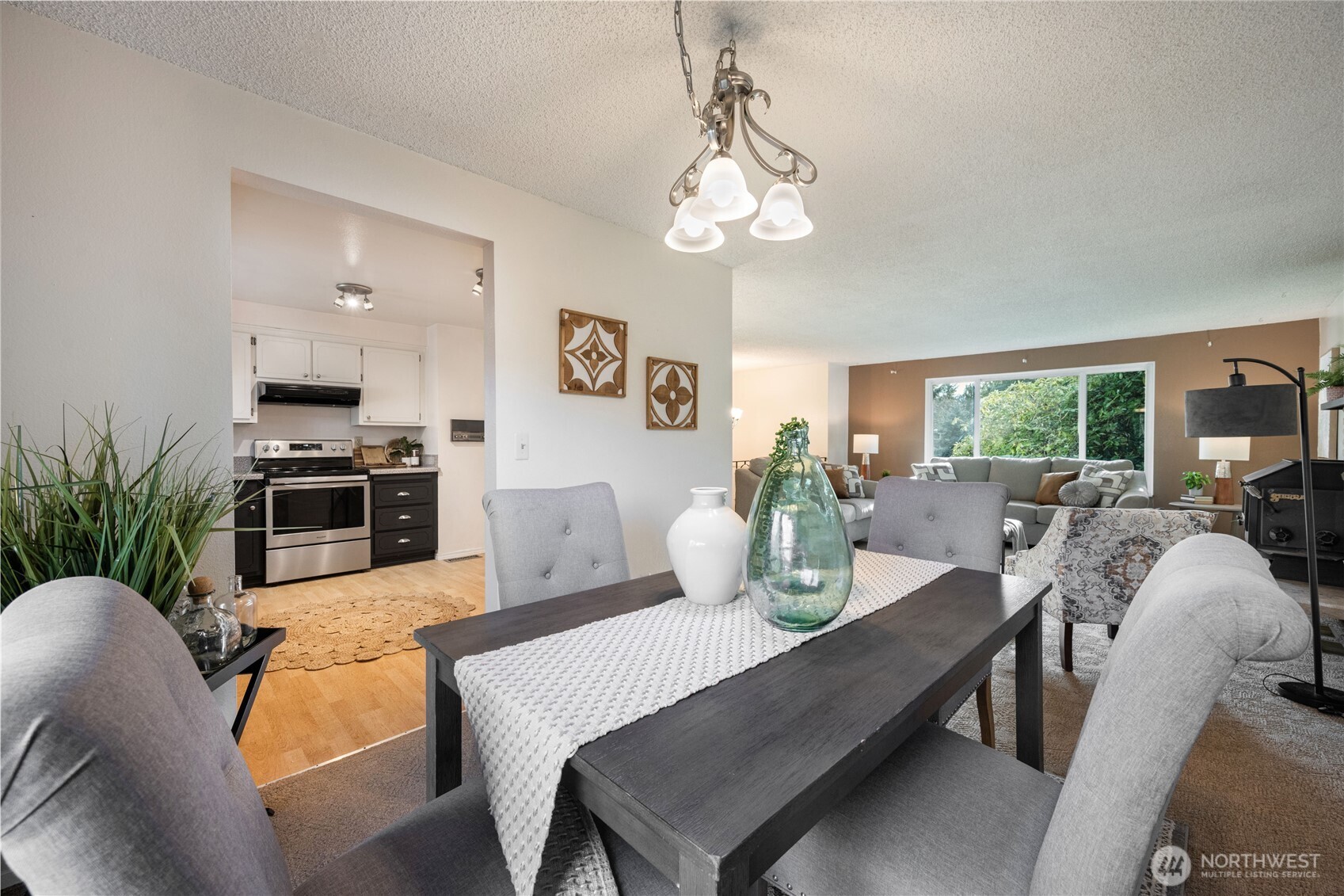 2037 NE Ridgewood Drive , Poulsbo, WA 98370