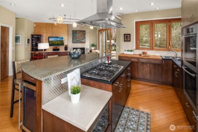 14740 SE 56th Street , Bellevue, WA 98006 - Photo 11
