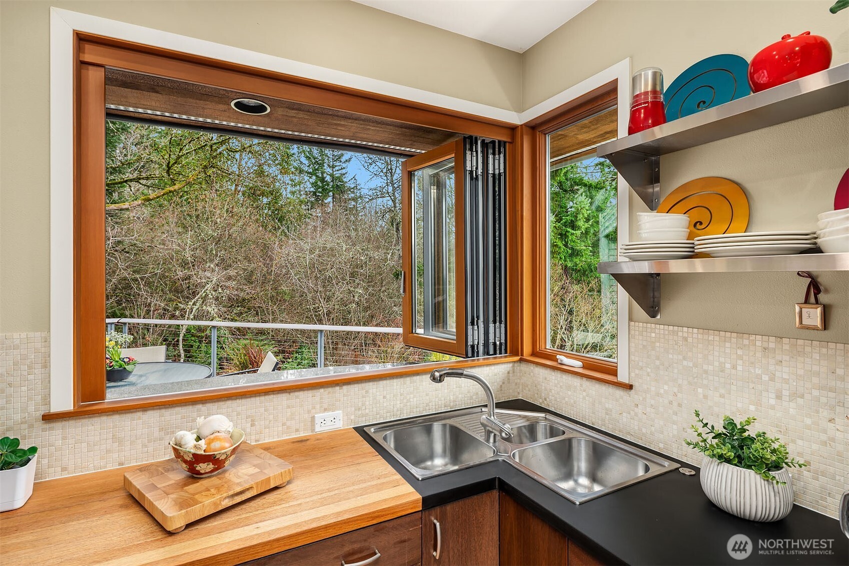 14740 SE 56th Street , Bellevue, WA 98006