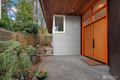 14740 SE 56th Street , Bellevue, WA 98006 - Photo 2