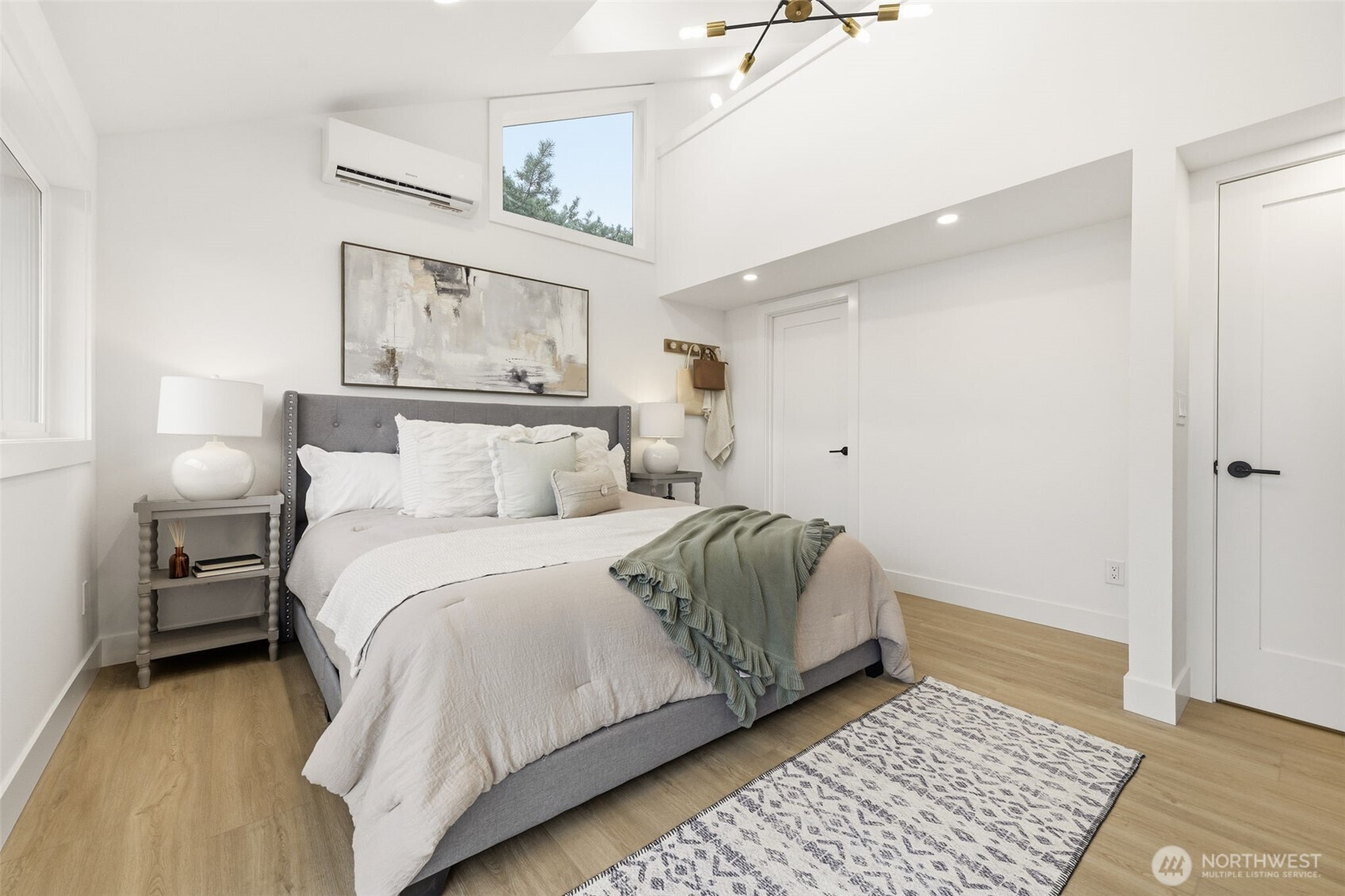 9011 36th Avenue SW, Seattle, WA 98126