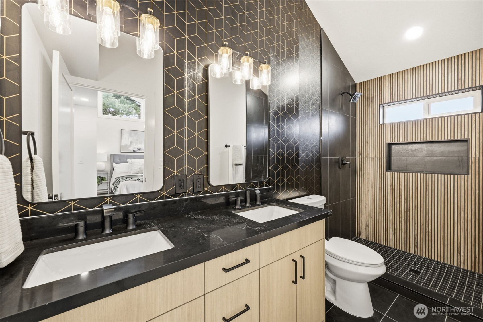 9011 36th Avenue SW, Seattle, WA 98126