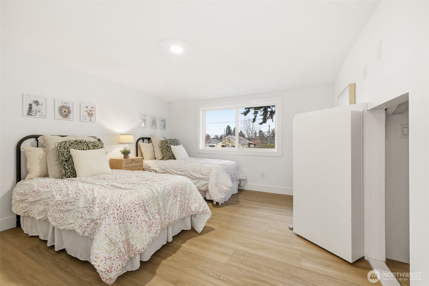 9011 36th Avenue SW, Seattle, WA 98126