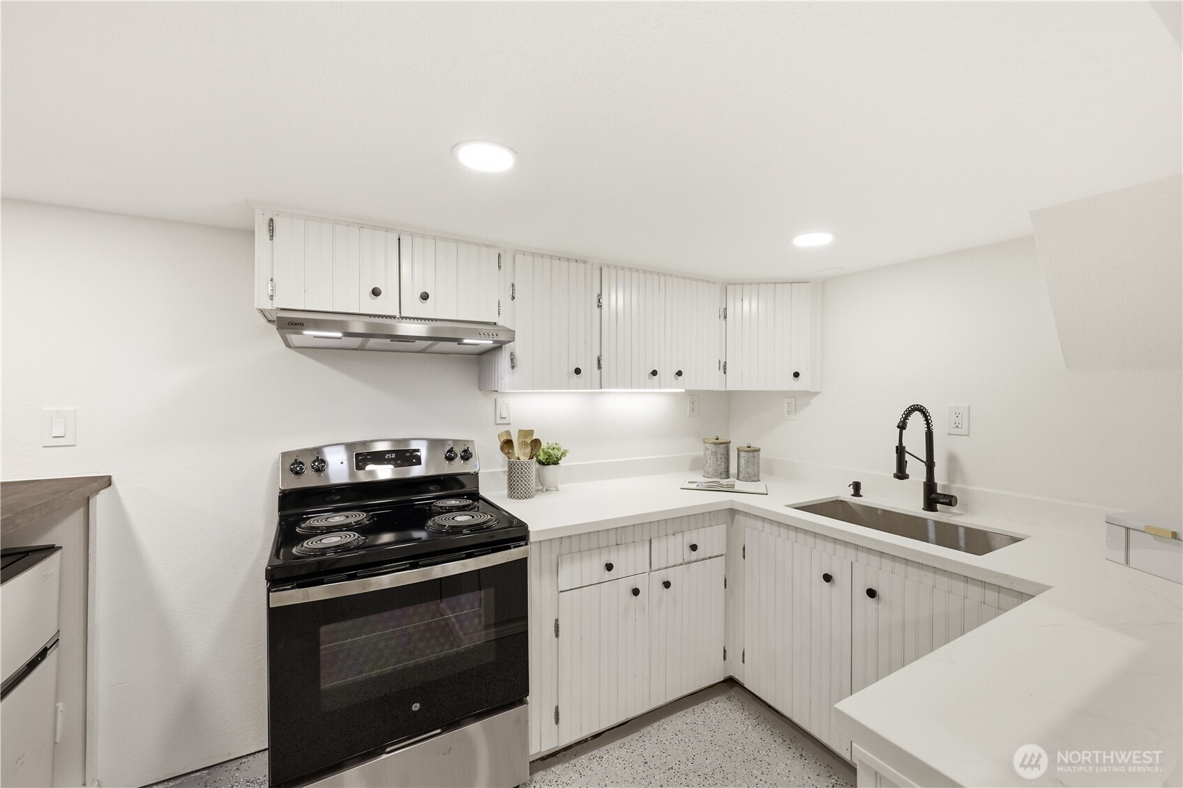 9011 36th Avenue SW, Seattle, WA 98126