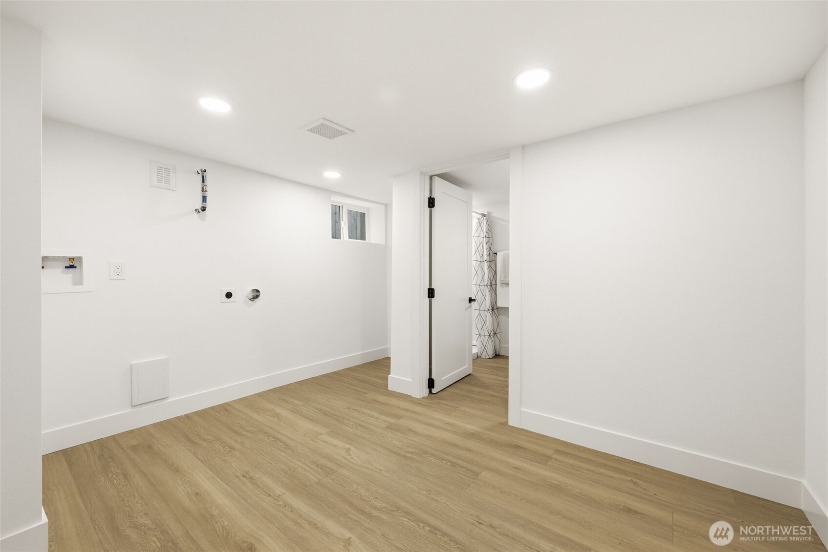 9011 36th Avenue SW, Seattle, WA 98126