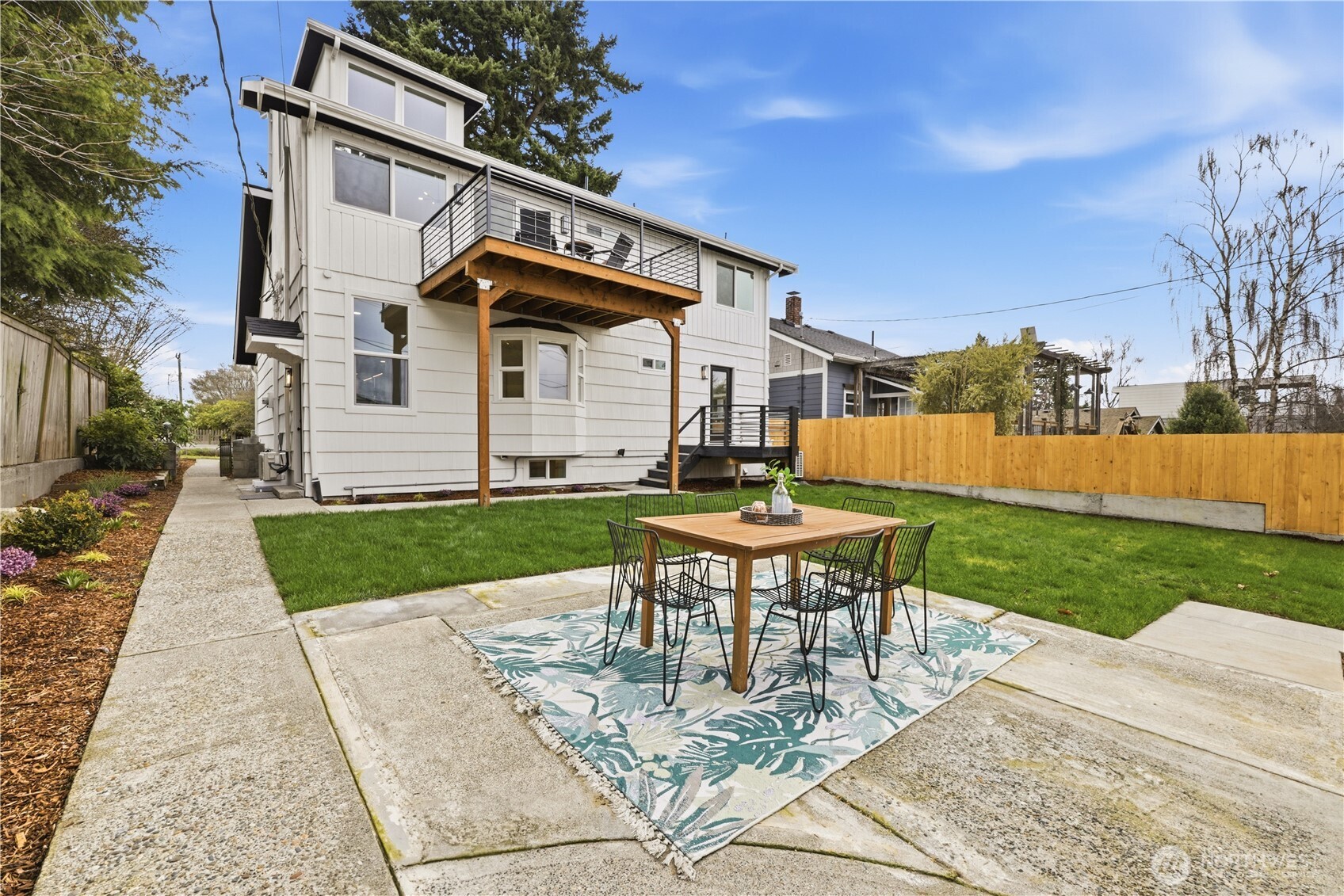 9011 36th Avenue SW, Seattle, WA 98126