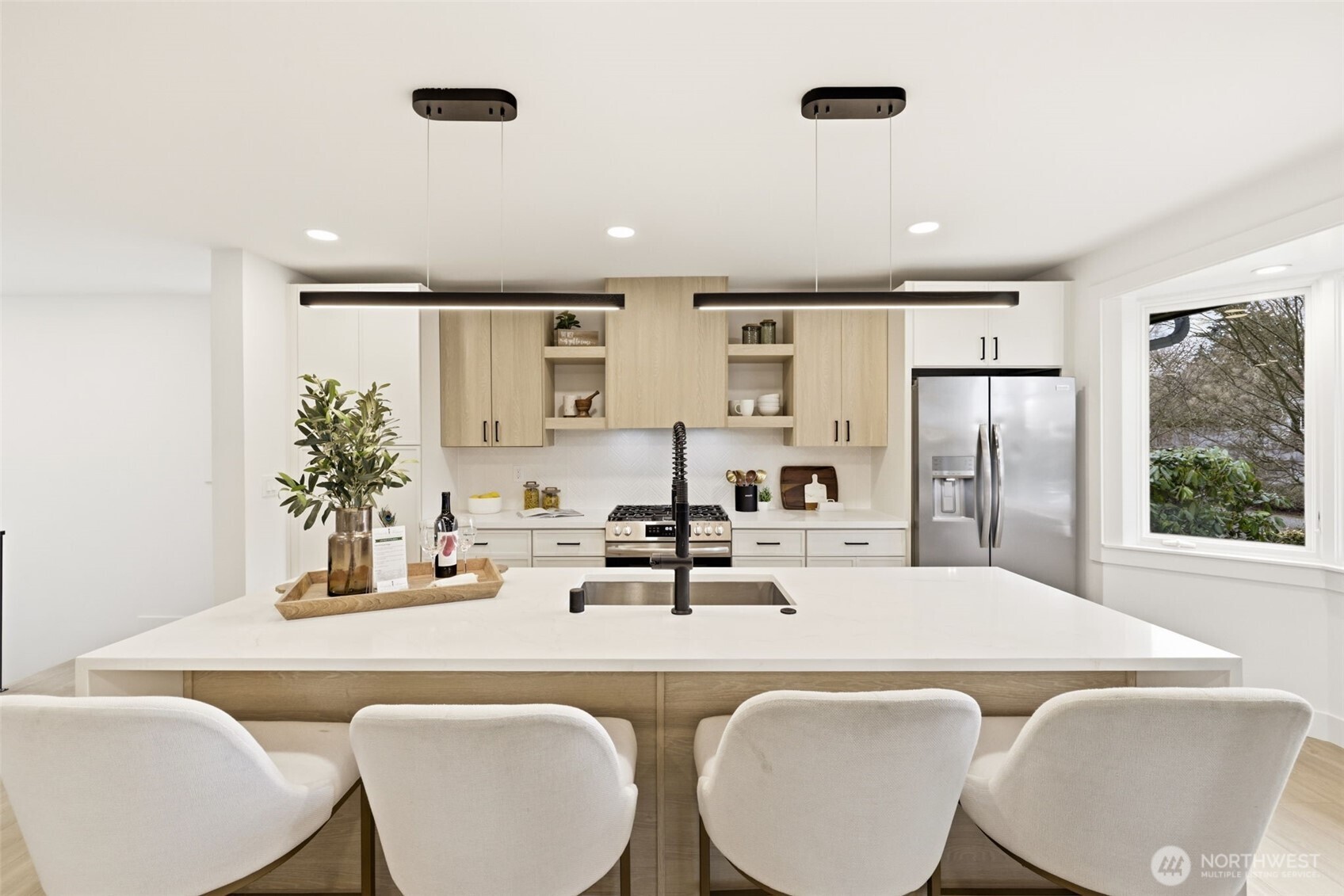 9011 36th Avenue SW, Seattle, WA 98126