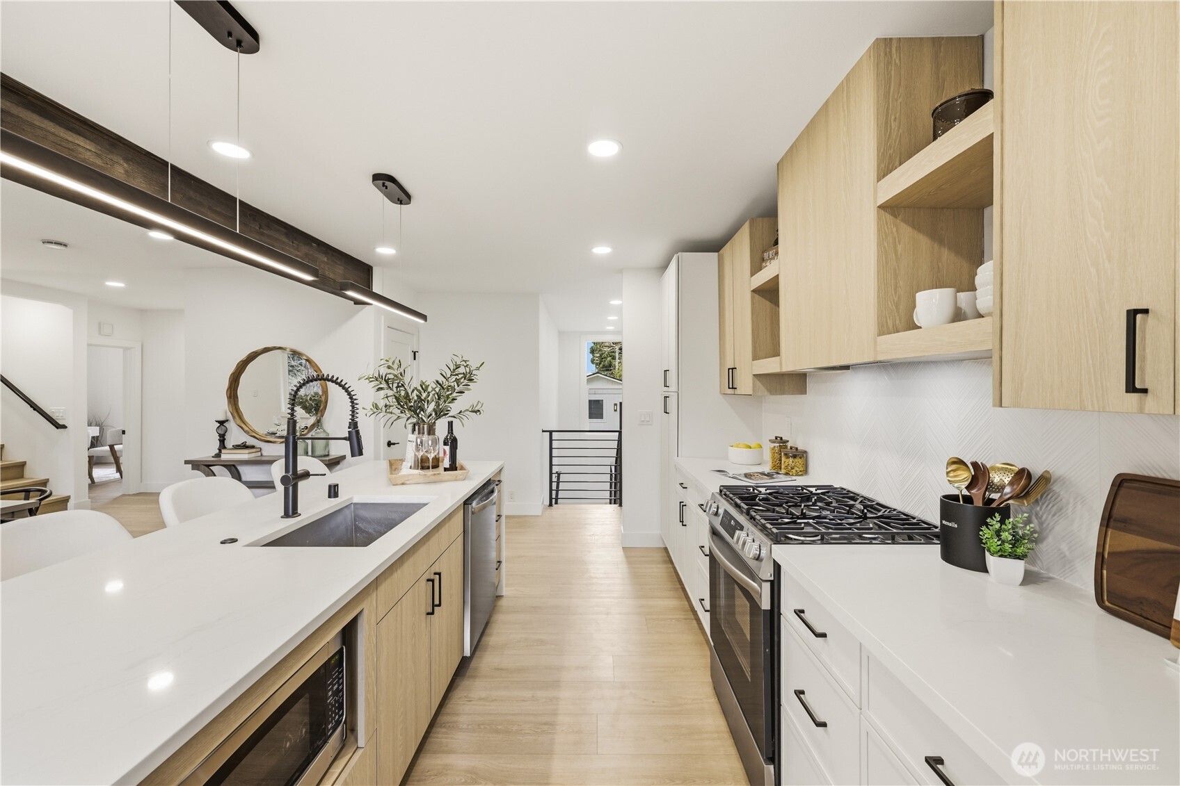 9011 36th Avenue SW, Seattle, WA 98126