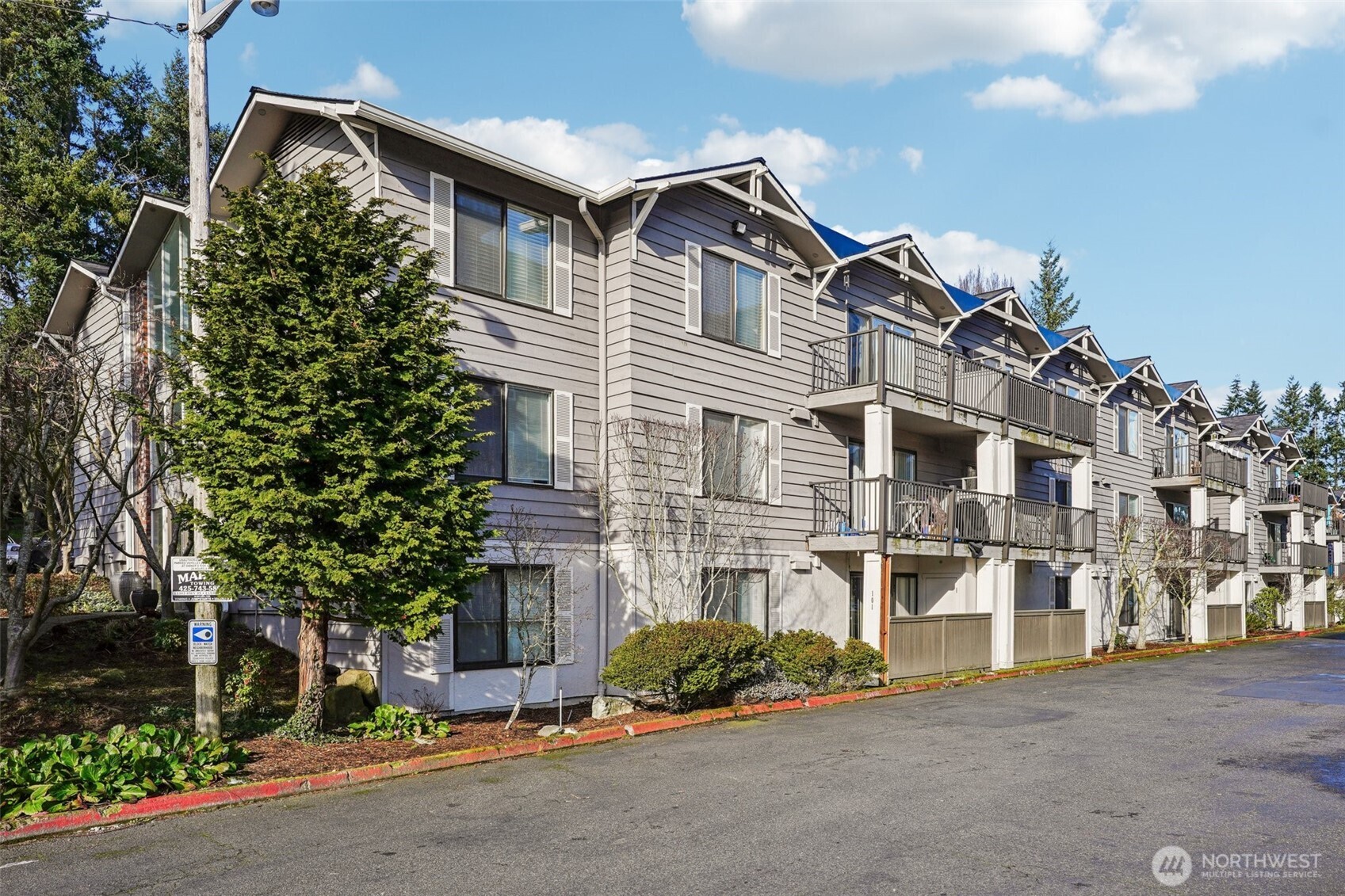 8025 234th Street SW #116, Edmonds, WA 98026-9317
