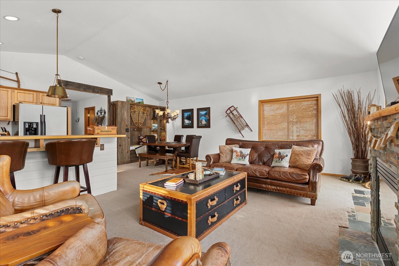 661 E Hyak Drive , Snoqualmie Pass, WA 98068-5084