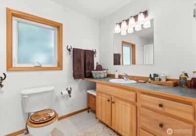 661 E Hyak Drive , Snoqualmie Pass, WA 98068-5084 - Photo 16