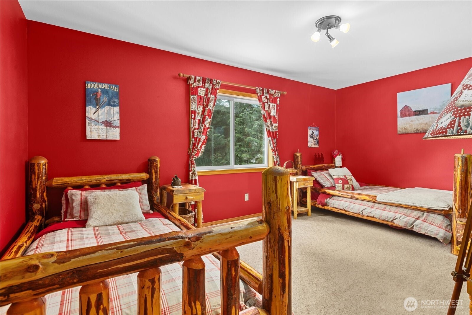 661 E Hyak Drive , Snoqualmie Pass, WA 98068-5084