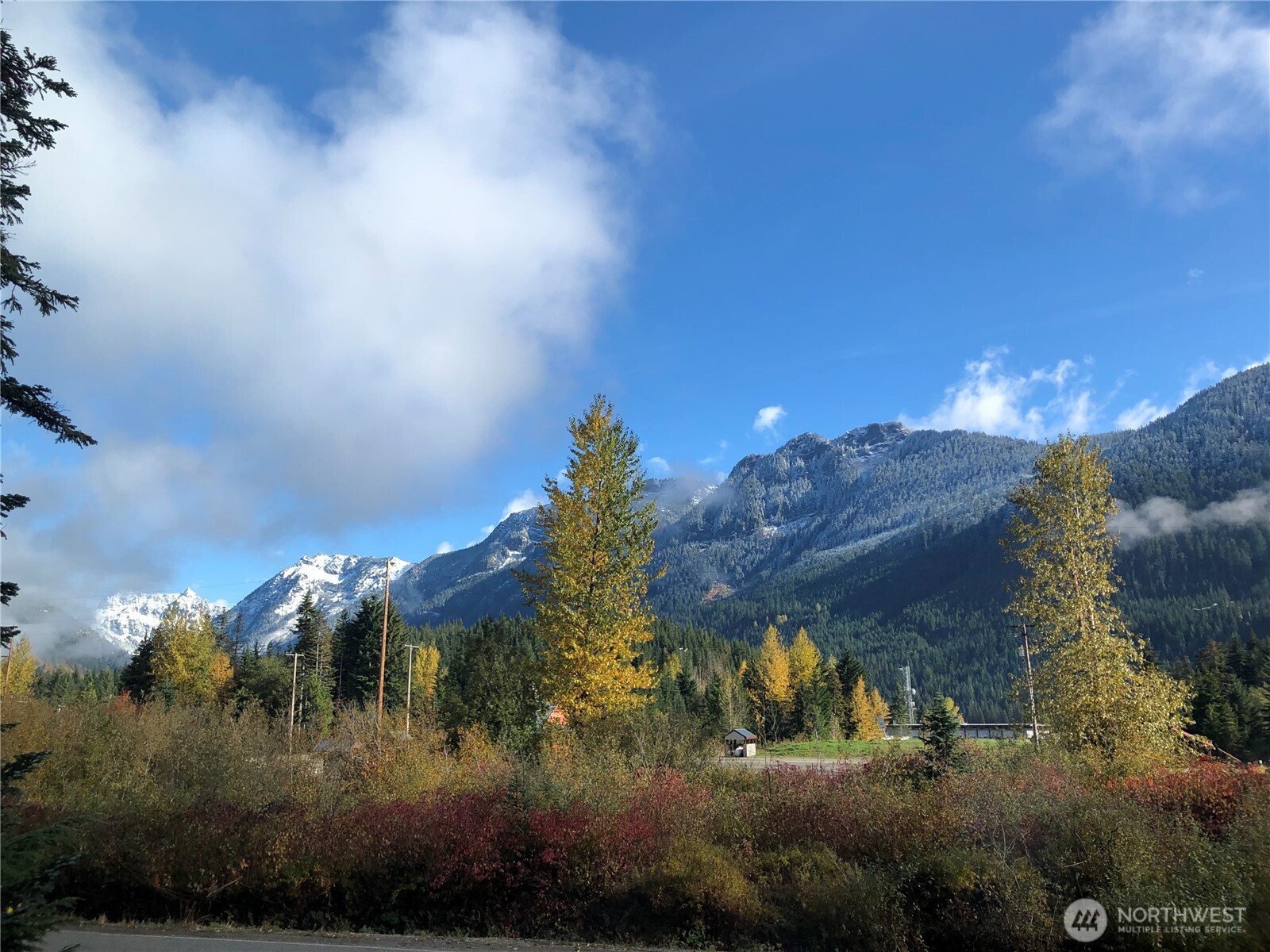 661 E Hyak Drive , Snoqualmie Pass, WA 98068-5084