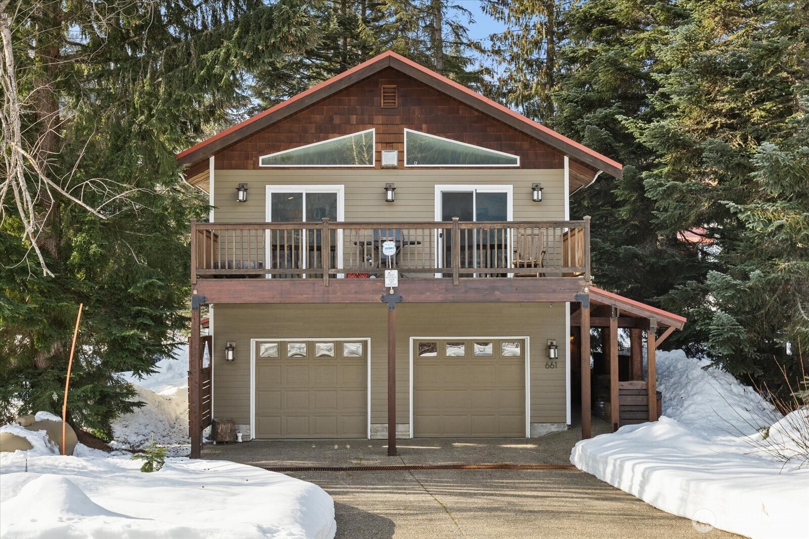 661 E Hyak Drive , Snoqualmie Pass, WA 98068-5084