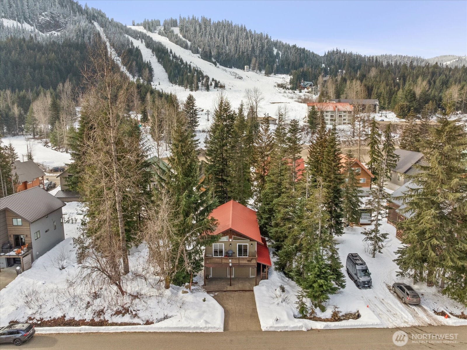 661 E Hyak Drive , Snoqualmie Pass, WA 98068-5084