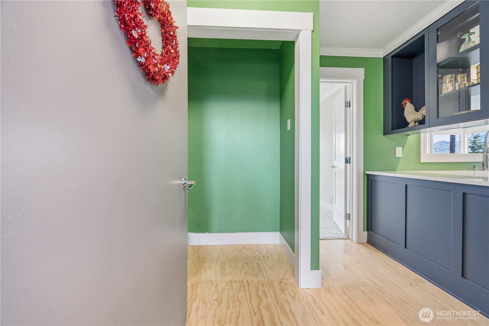 301 S 3rd Street #4, Chelan, WA 98816