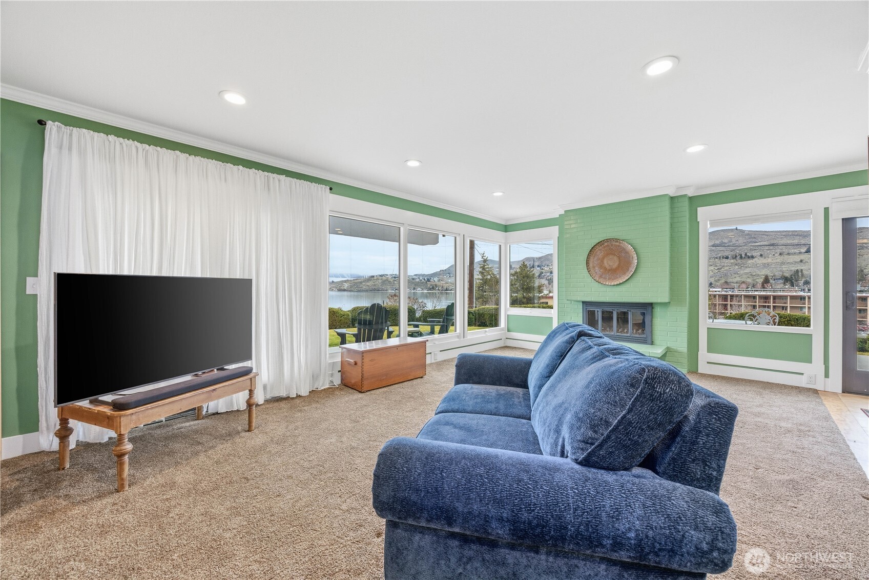 301 S 3rd Street #4, Chelan, WA 98816