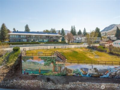 301 S 3rd Street #4, Chelan, WA 98816 - Photo 38