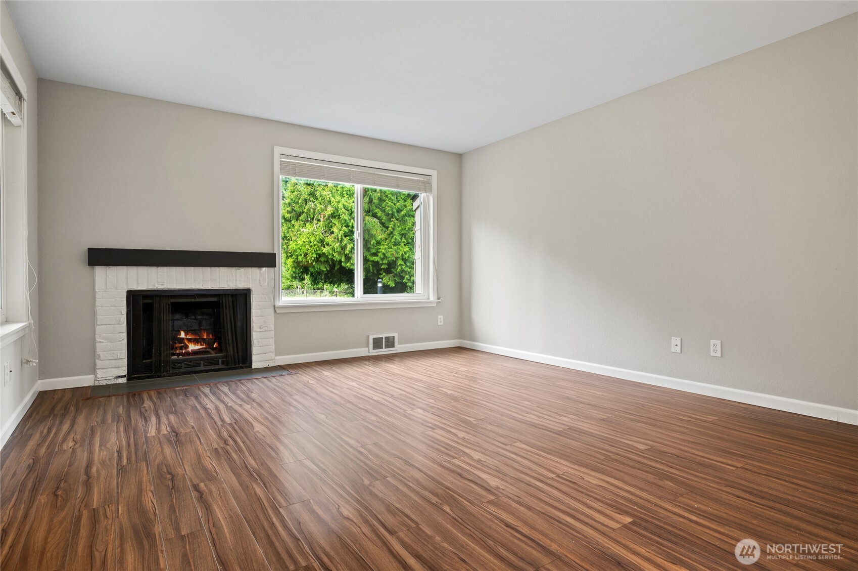 4415 145th Avenue NE #H5, Bellevue, WA 98007