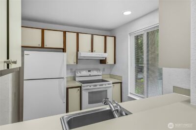 14424 NE 30th Place #29A, Bellevue, WA 98007 - Photo 7