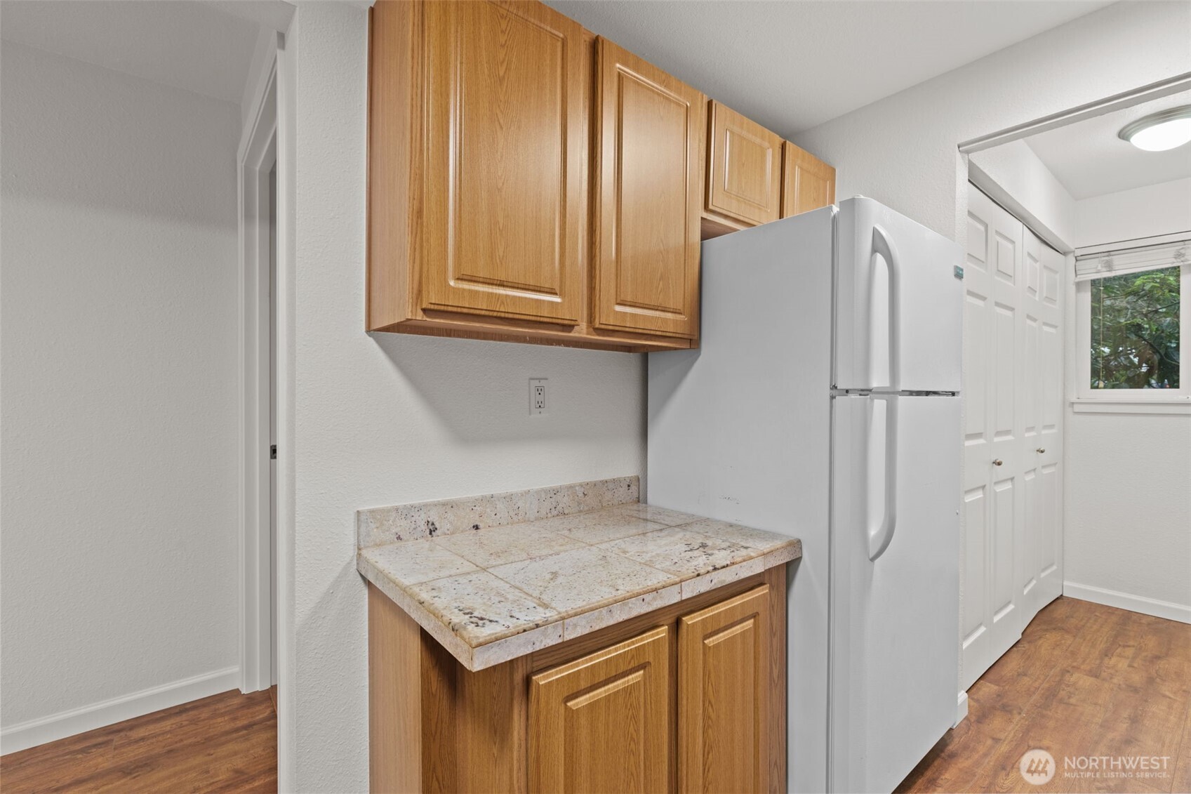 10014 NE 127th Place #A103, Kirkland, WA 98034