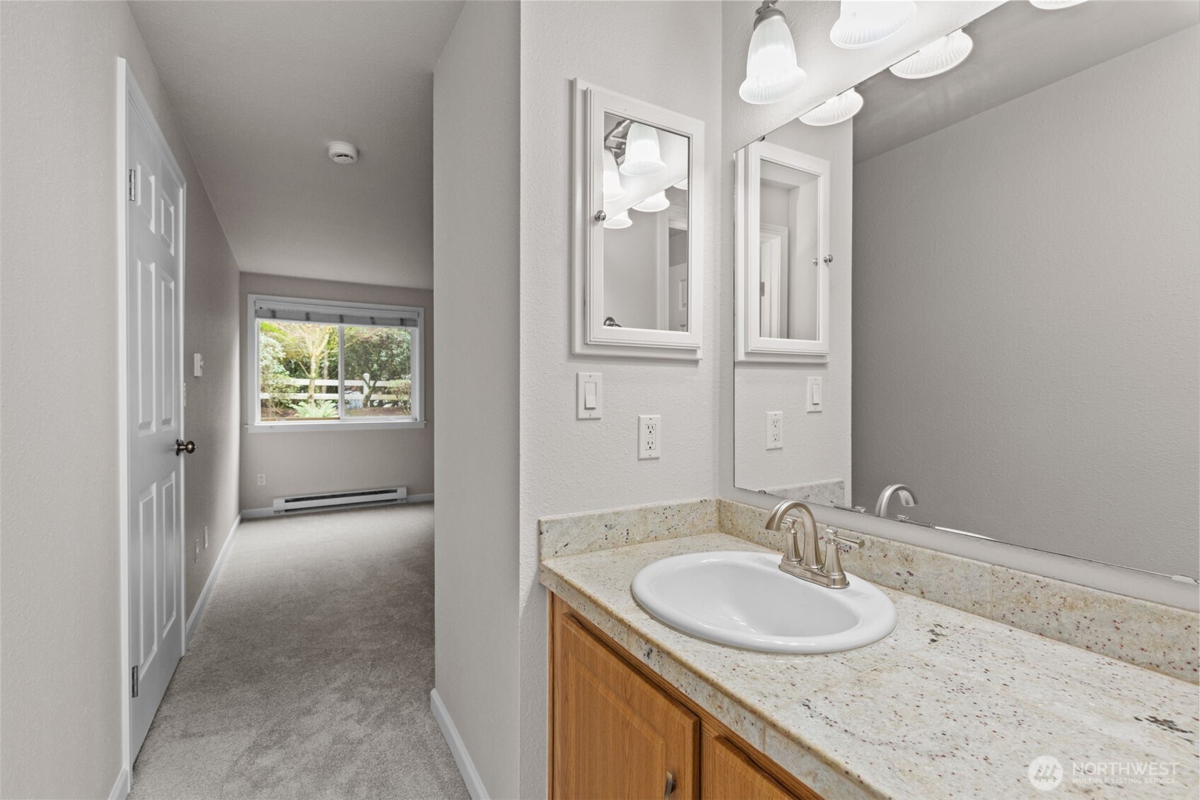 10014 NE 127th Place #A103, Kirkland, WA 98034