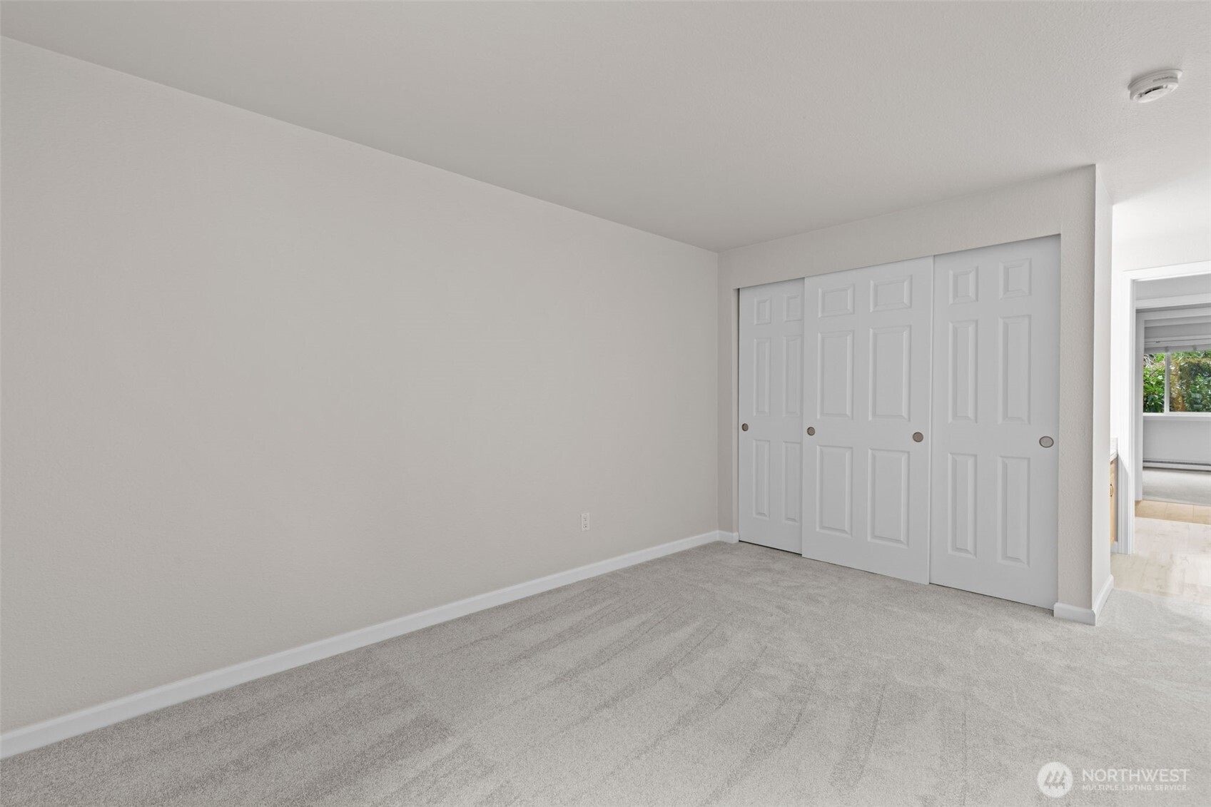 10014 NE 127th Place #A103, Kirkland, WA 98034