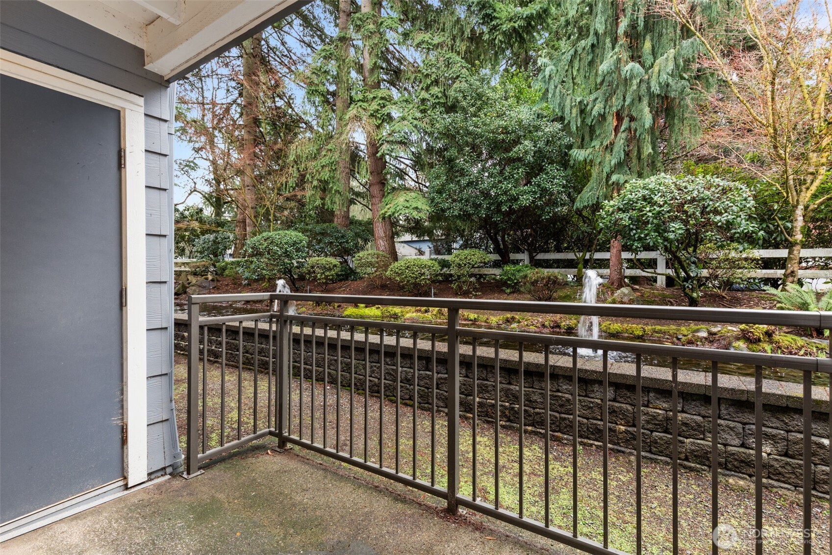 10014 NE 127th Place #A103, Kirkland, WA 98034