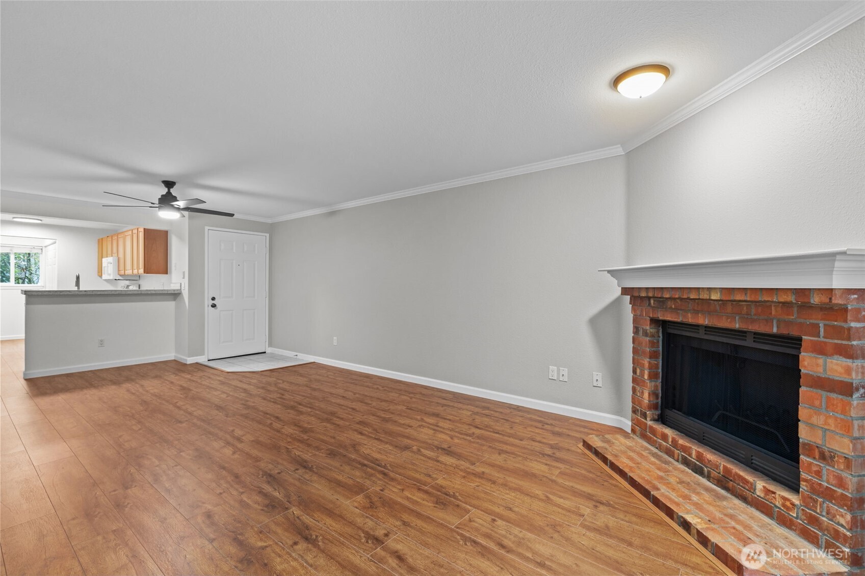 10014 NE 127th Place #A103, Kirkland, WA 98034